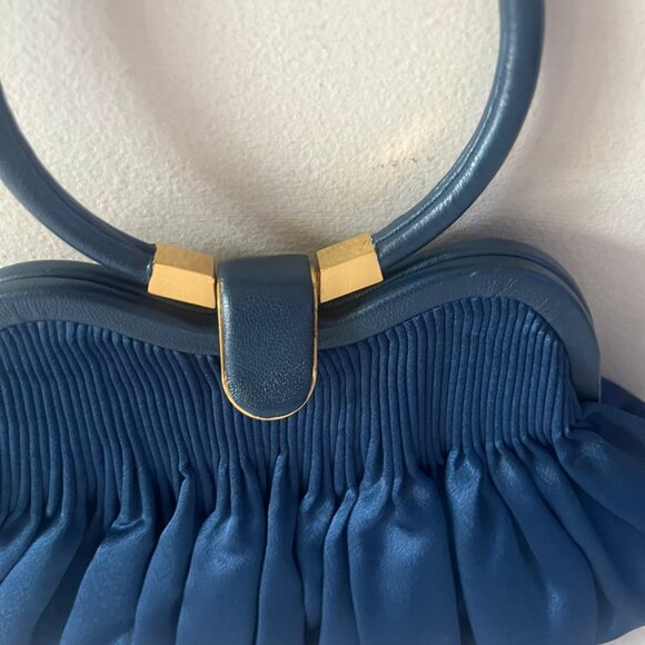 ISABELLA FIORE PLEATED SILK EVENING CLUTCH BAG - Picture 4 of 5